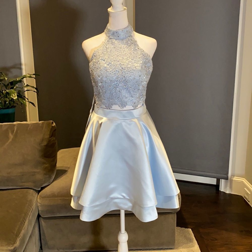 Women’s Pale Blue 2 Piece Satin Lace Halter Short Prom Party Dress Size 2 NWT